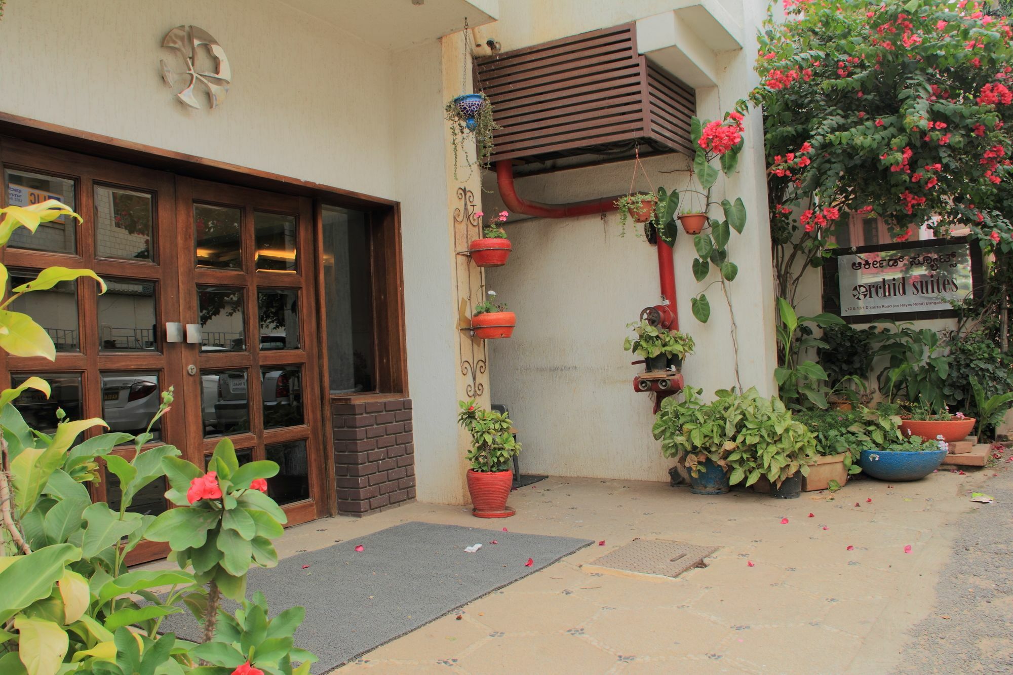 Orchid Suites - A Boutique Hotel Bangalore Off Residency Road Extérieur photo